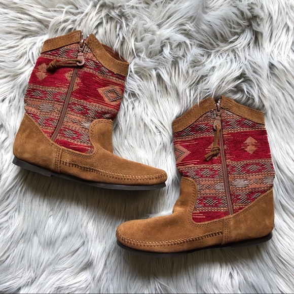 Minnetonka Embroidered Boots with Side Zipper - Picture 2 of 5